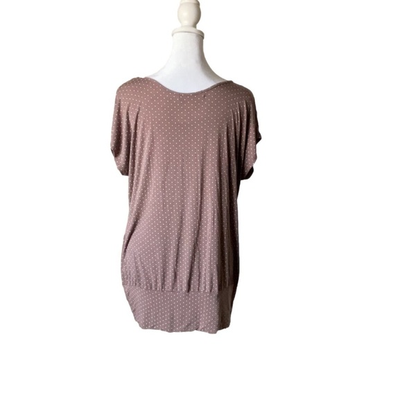 Venus Crew Neck Banded Hem Top - Picture 5 of 11